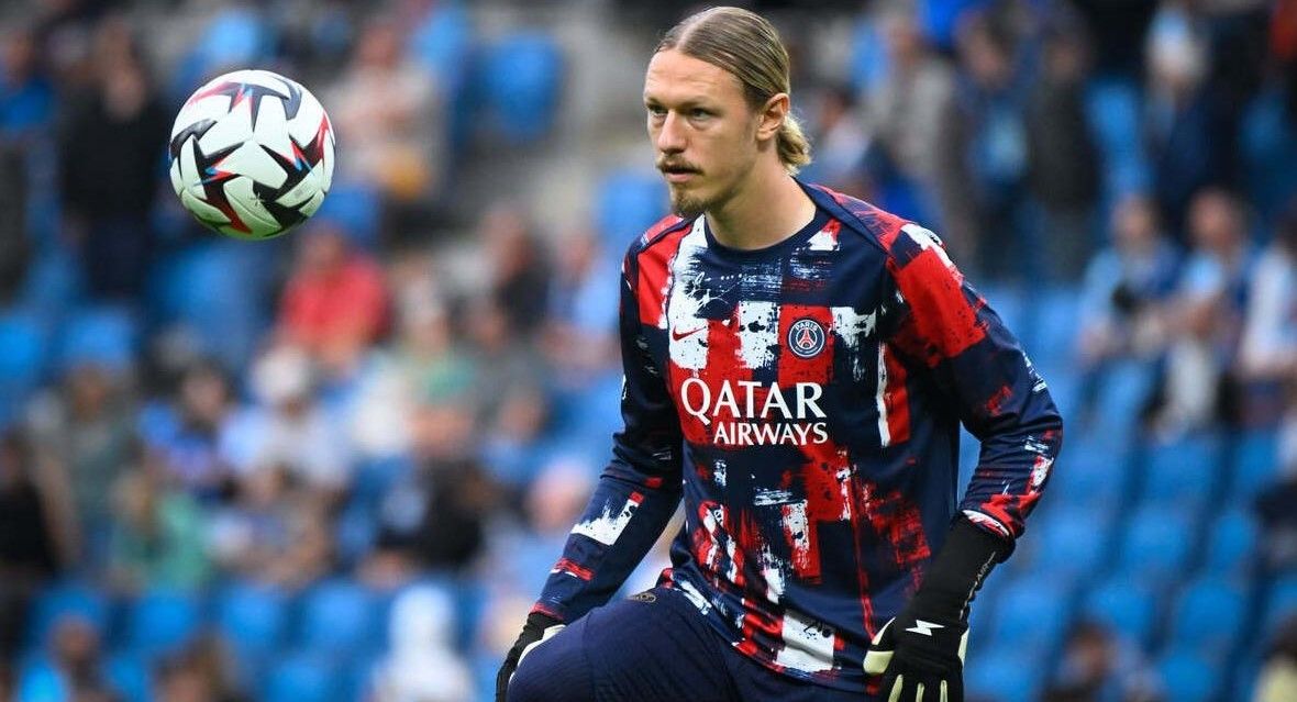 Exjugador ruso cuestiona a Matvei Safonov por gol de Alex Valera y reabre debate sobre su nivel