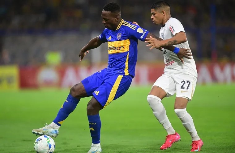 Alianza Lima evalúa fichaje de Luis Advíncula tras su salida de Boca&nbsp;Juniors