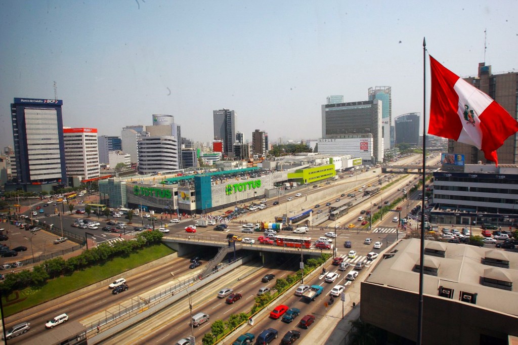 Bancos proyectan que la economía peruana crecerá hasta 3.5% en&nbsp;2026