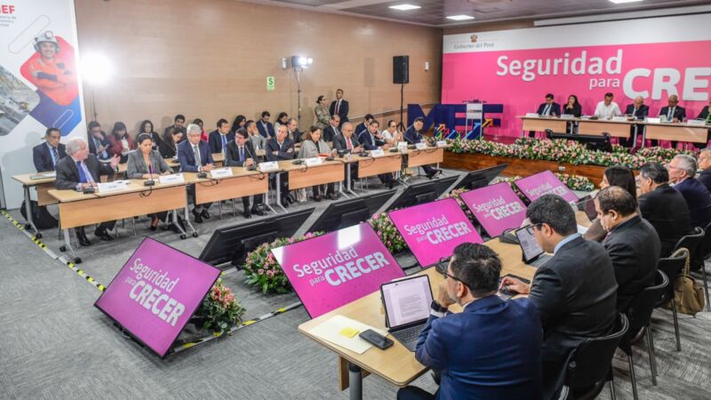 Gobierno anuncia medidas para destrabar inversiones y fortalecer los ingresos&nbsp;fiscales