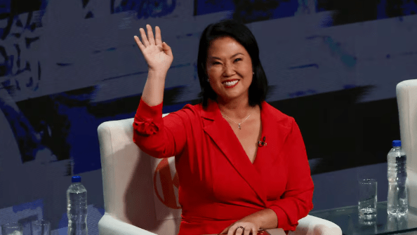 Educación: Keiko Fujimori asegura que restablecerán el plan de becas del Fujimorismo 